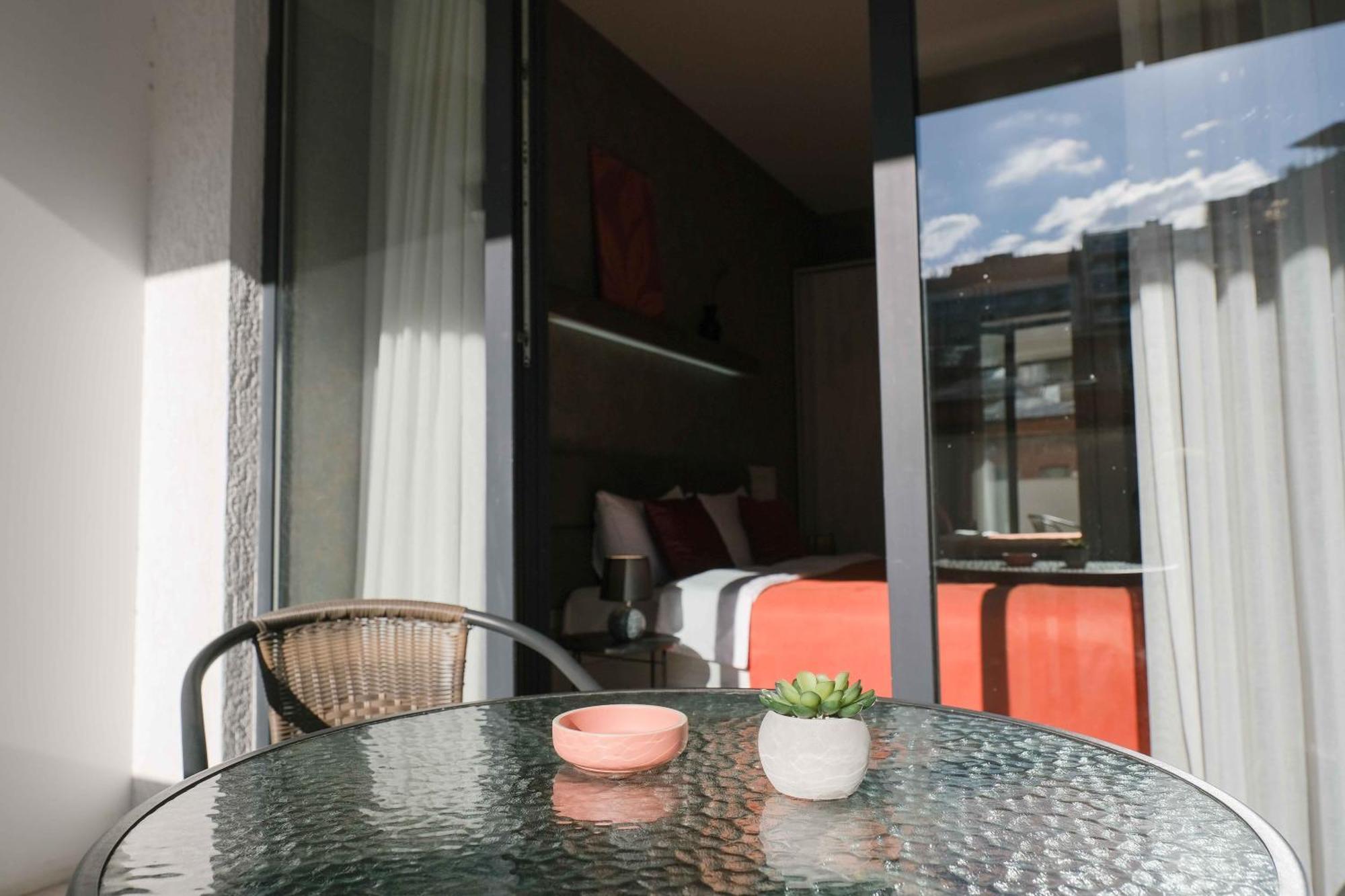 Round Garden Hotel Tiflis Exterior foto
